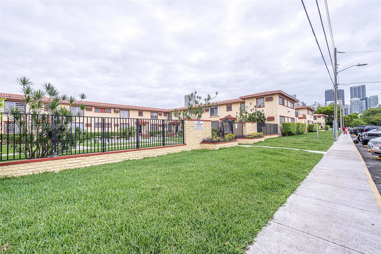 637 SW 11th St # 6W, Miami FL 33129