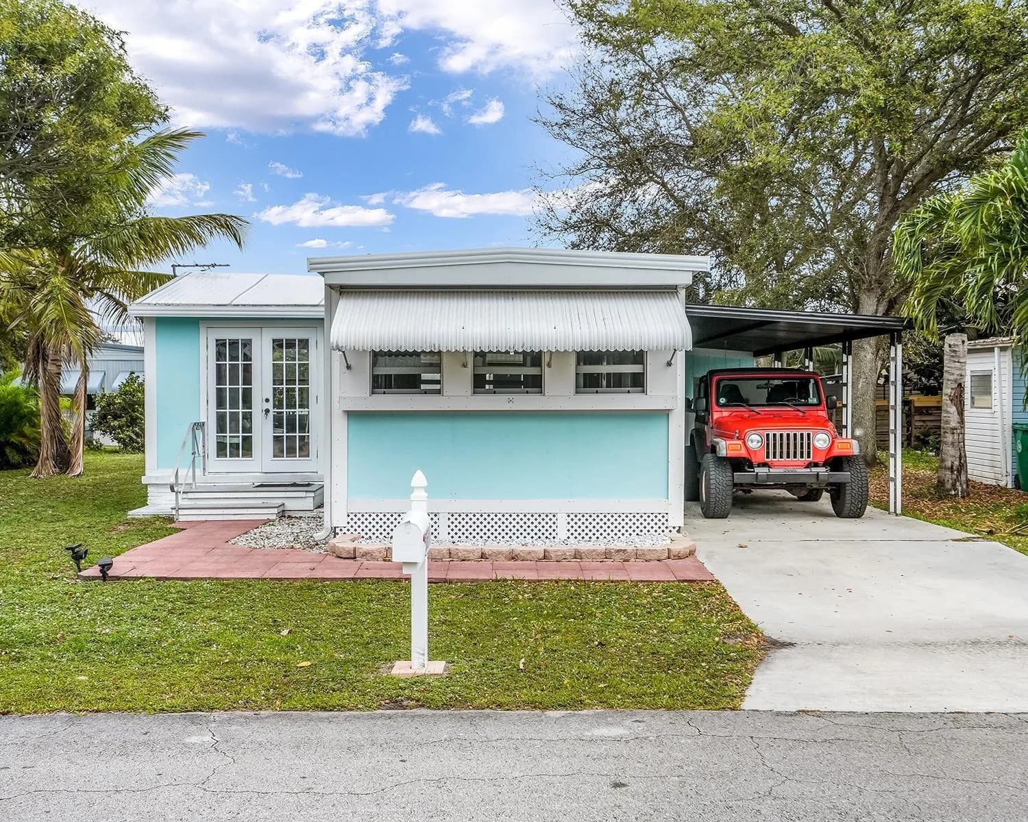 1680 SW 84th Avenue, Davie FL 33324