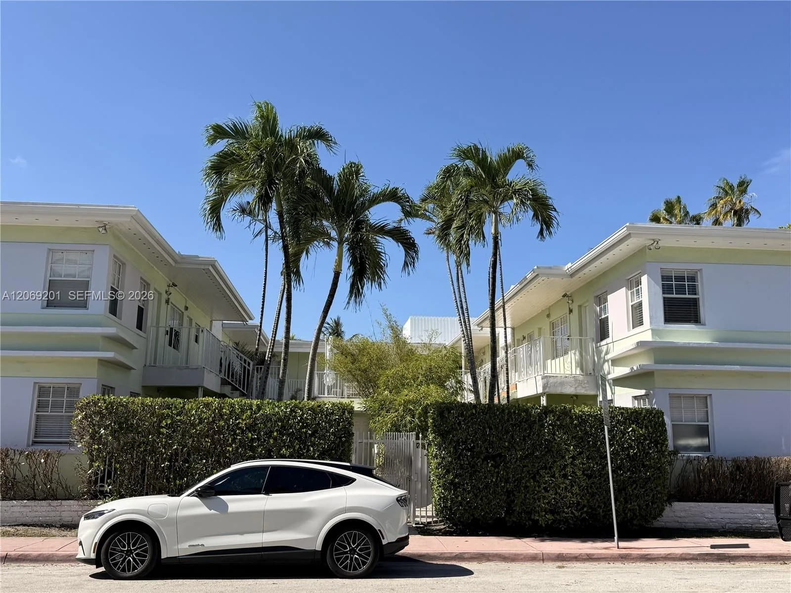 915 8th St # 102, Miami Beach, FL 33139