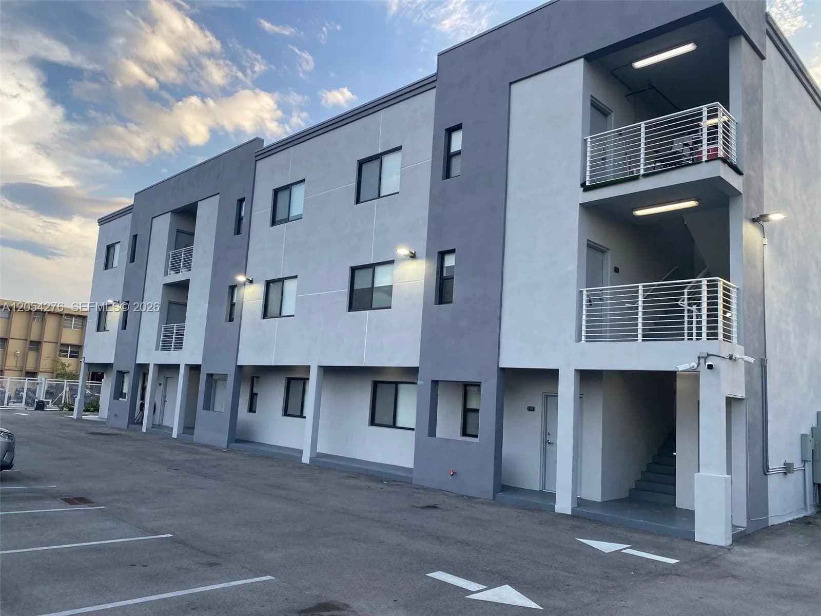 423 E 27th St # 201, Hialeah FL 33013