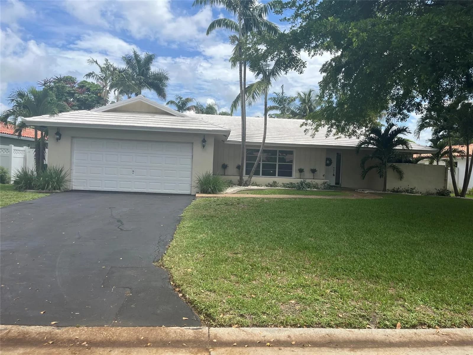 10734 NW 17TH Manor, Coral Springs FL 33071