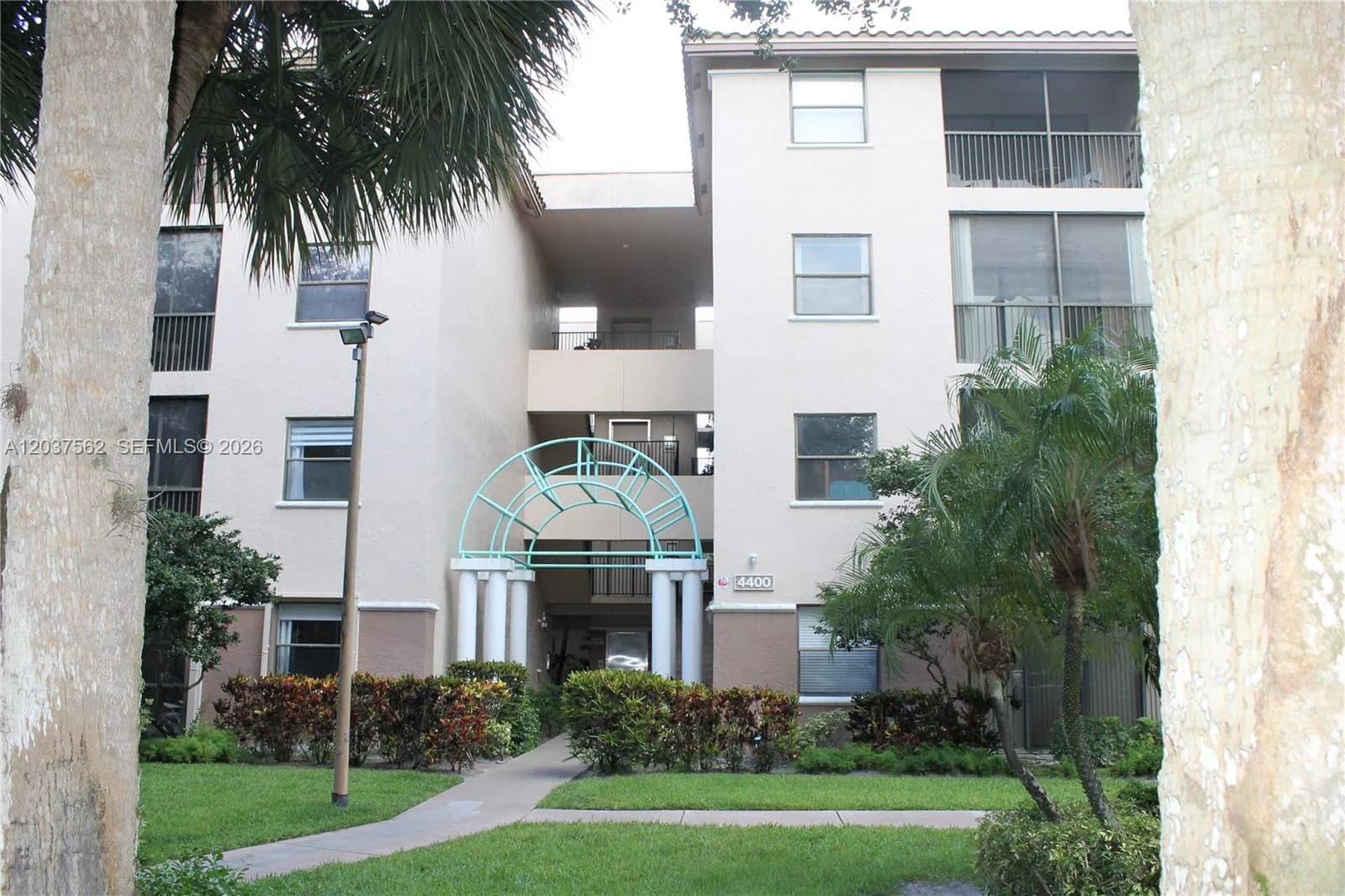 4400 NW 30th St # 326, Coconut Creek FL 33066
