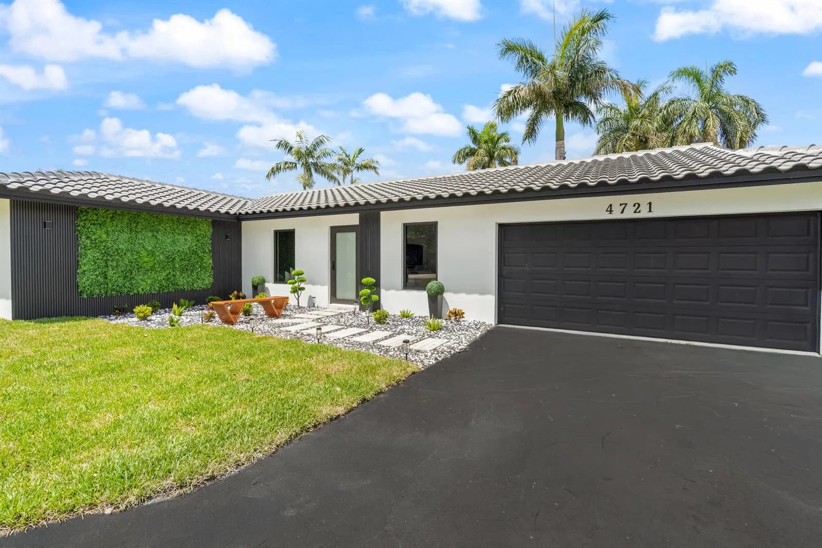 4721 Bayview Drive, Fort Lauderdale FL 33308