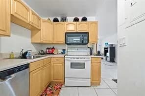 504 Gardens Drive # 203, Pompano Beach, FL 33069