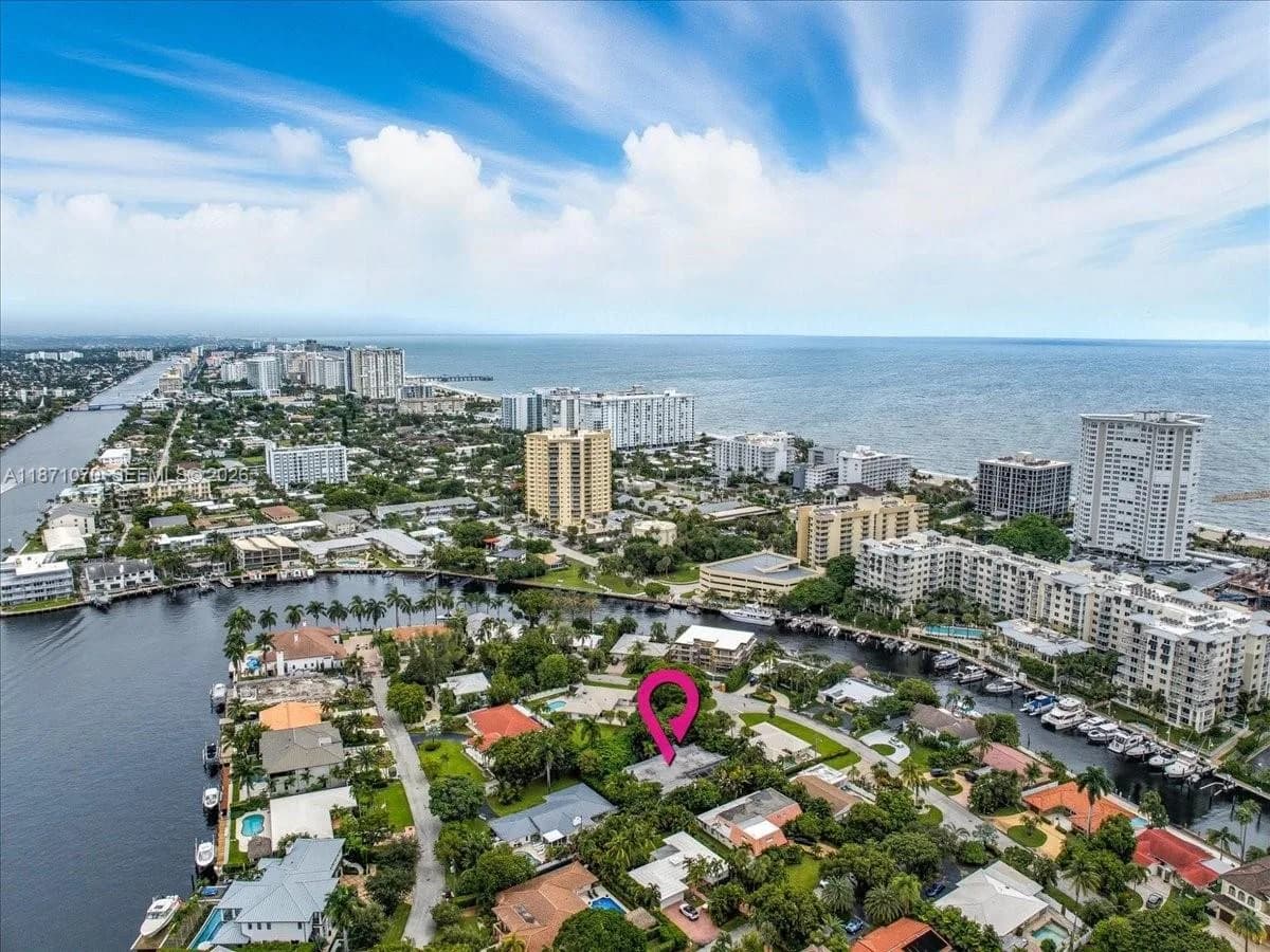 3260 Lakeview Dr, Pompano Beach FL 33062
