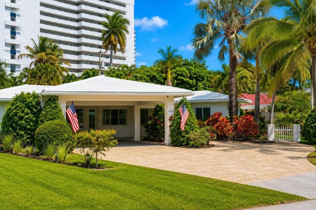 2200 NE 32nd Avenue, Fort Lauderdale FL 33305