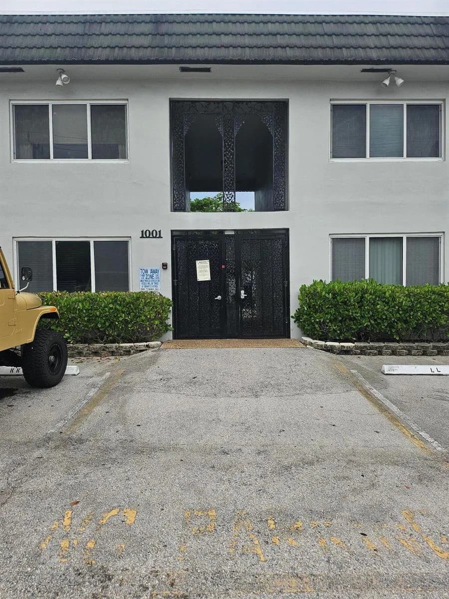 1001 SE 16TH Street # 9, Fort Lauderdale FL 33316