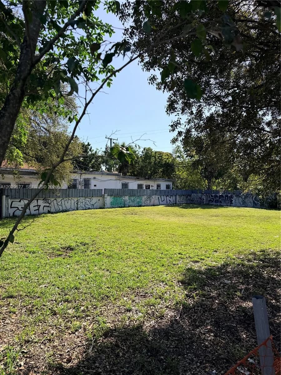 5455 NE 3rd Ave, Miami, FL 33137