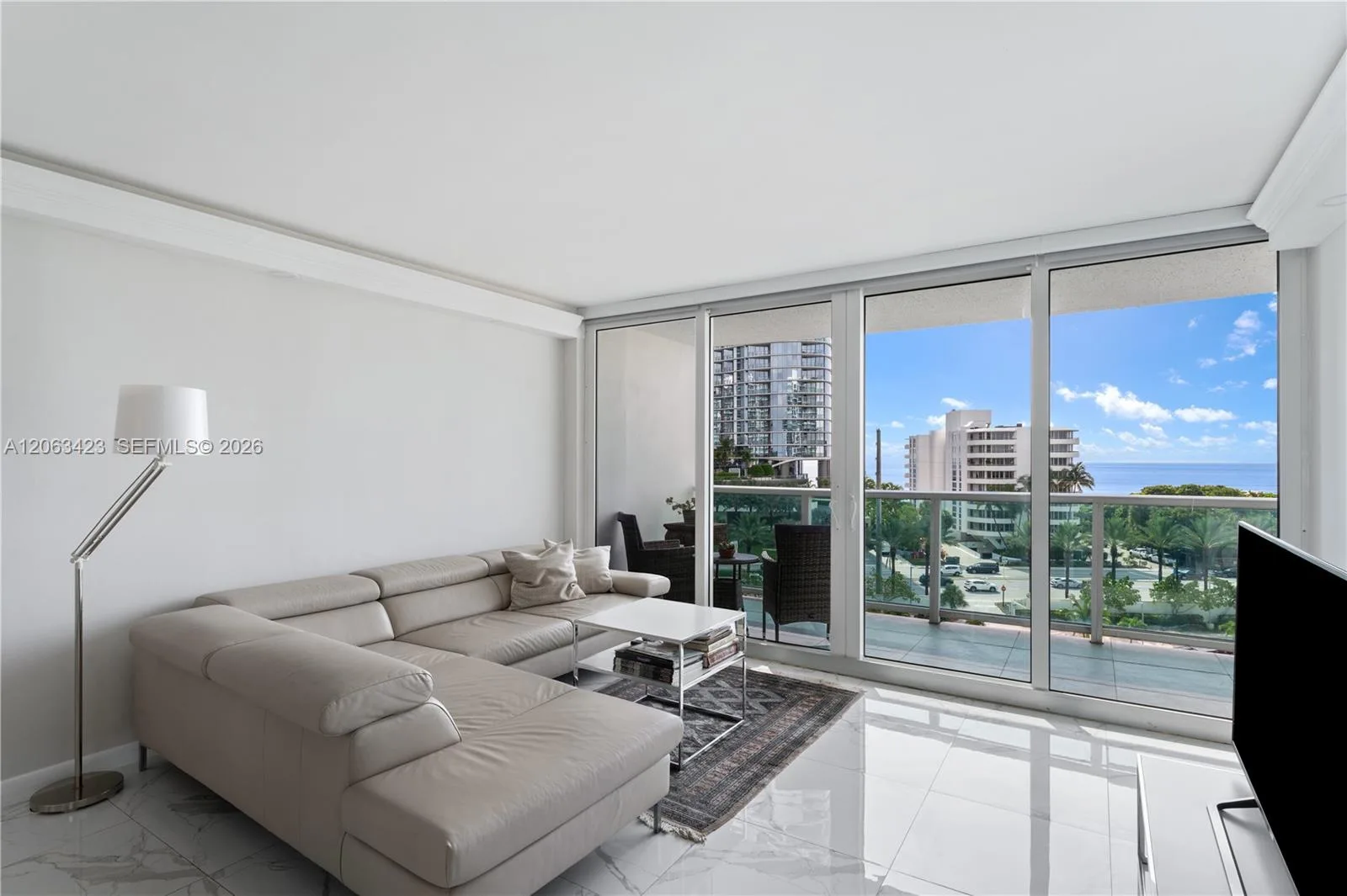 100 Bayview Dr # 709, Sunny Isles Beach, FL 33160