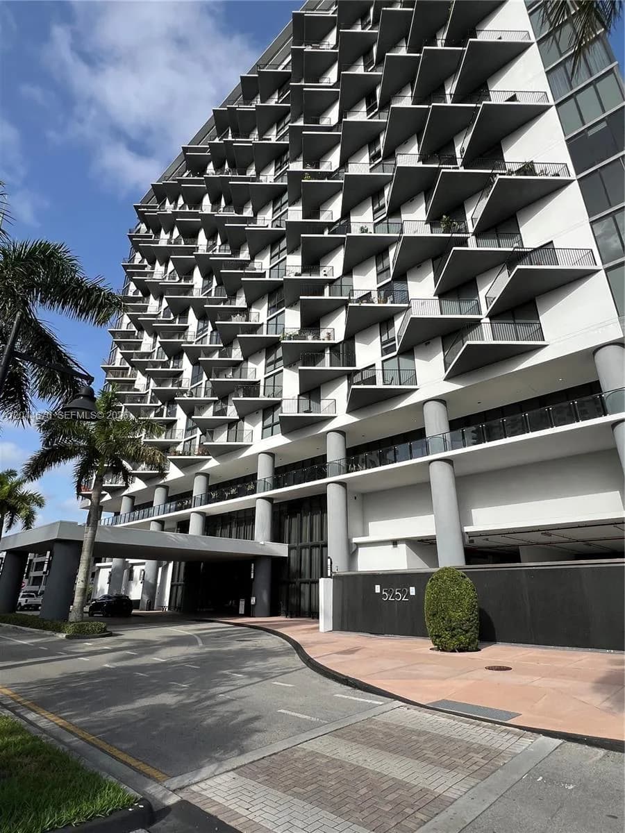 5252 NW 85th Ave # 1707, Doral, FL 33166