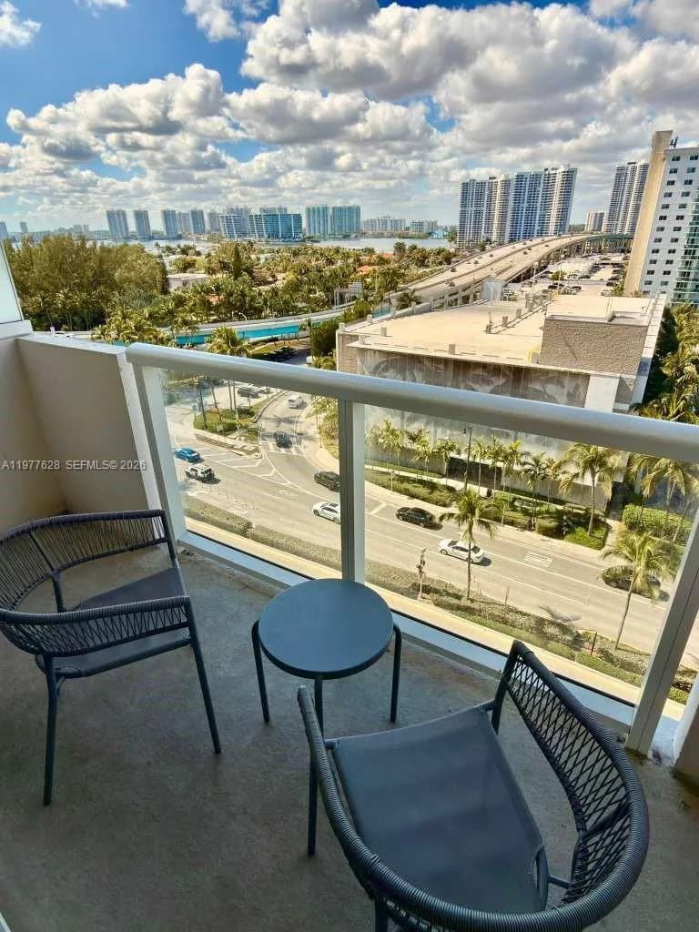 19201 Collins Ave # 933, Sunny Isles Beach FL 33160