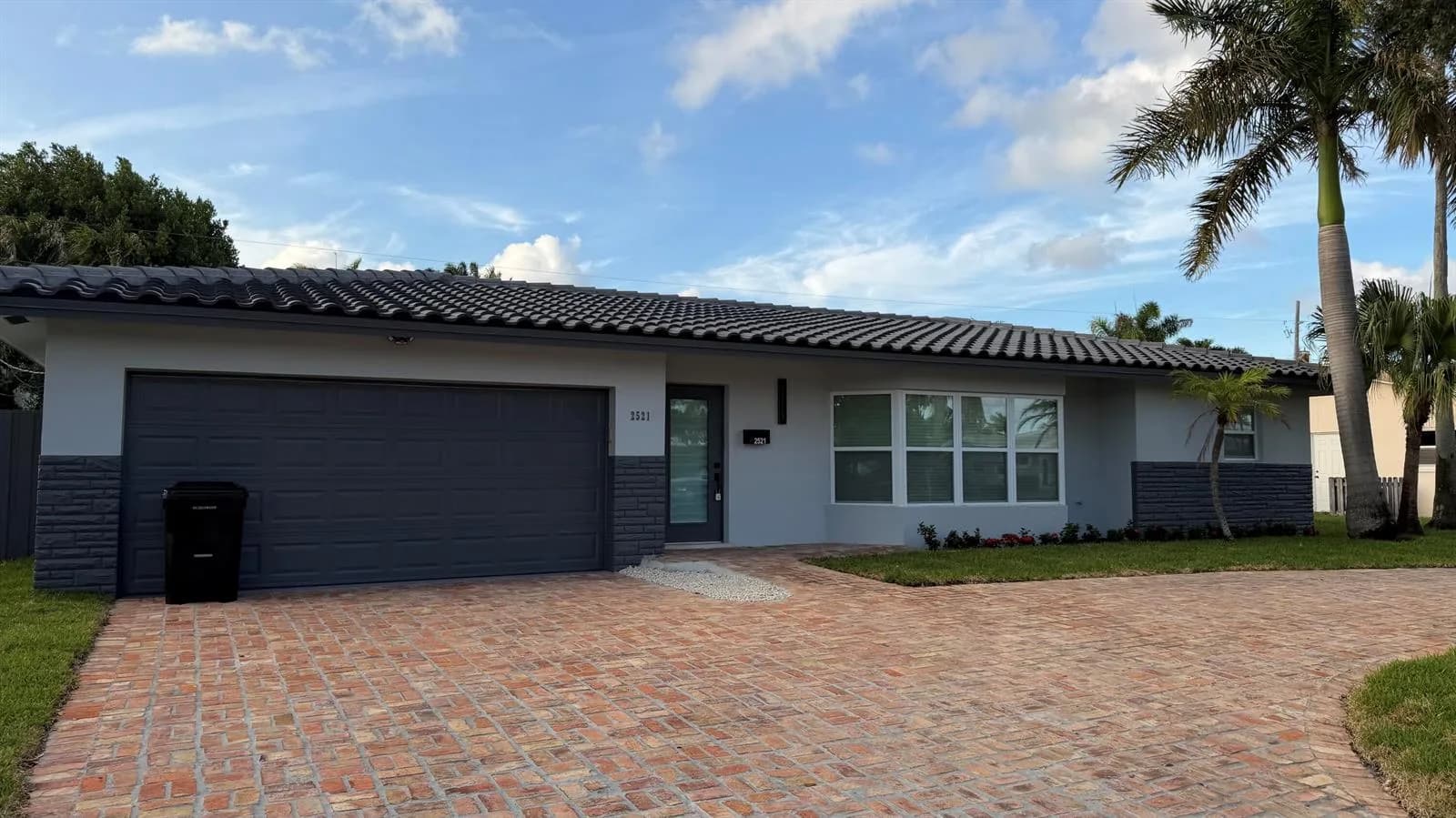 2521 NE 45th Street, Lighthouse Point FL 33064