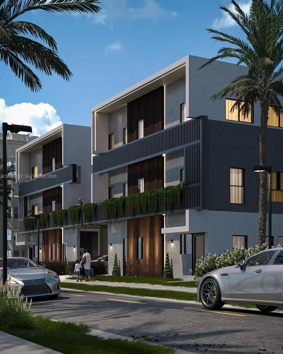 1534 SW 3rd St, Miami FL 33135