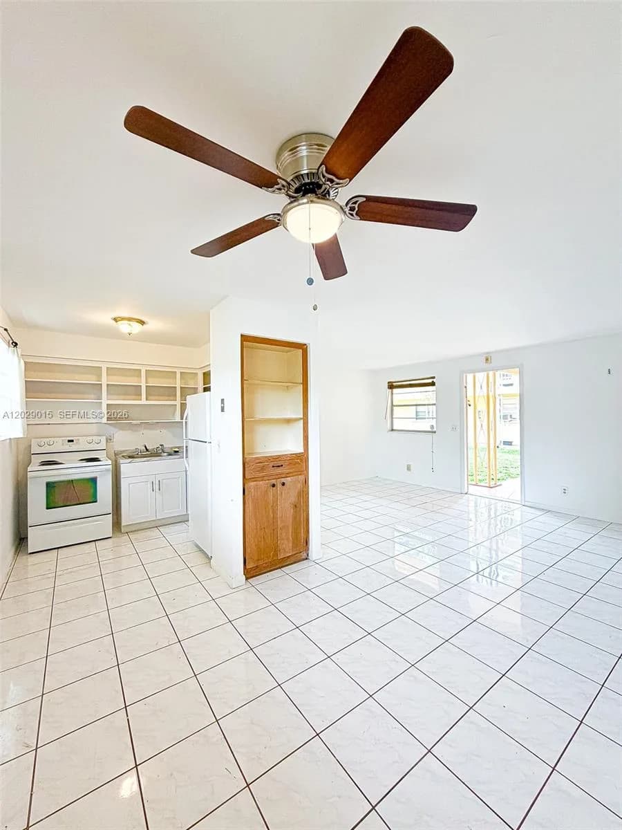 1401 Grant St # 3, Hollywood FL 33020