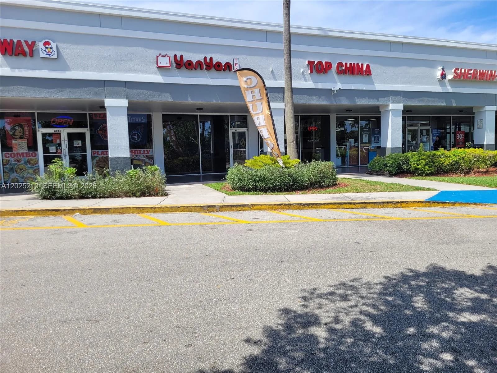6935 Taft, Hollywood FL 33125
