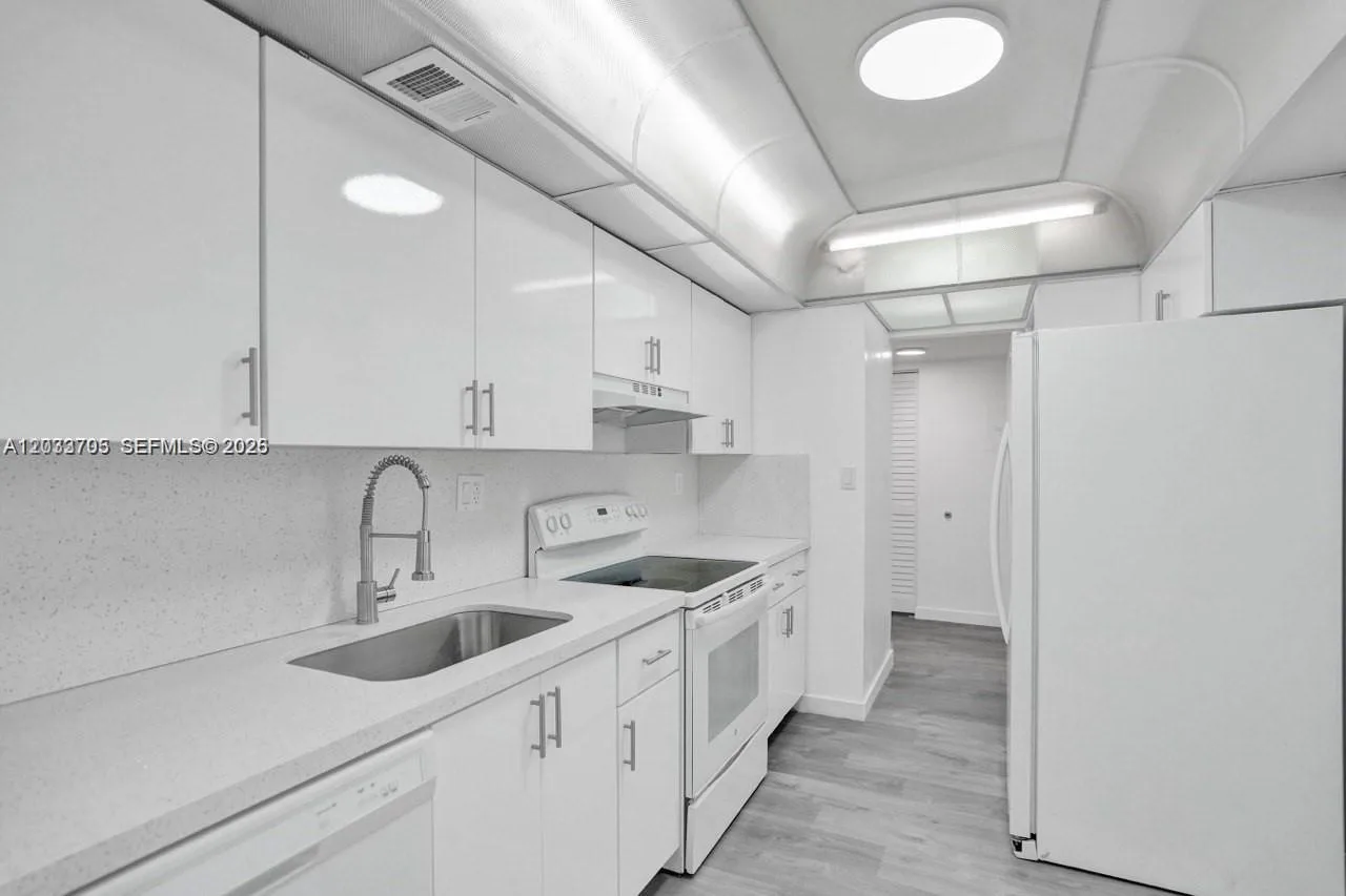 3821 Environ Blvd # 403, Lauderhill FL 33319