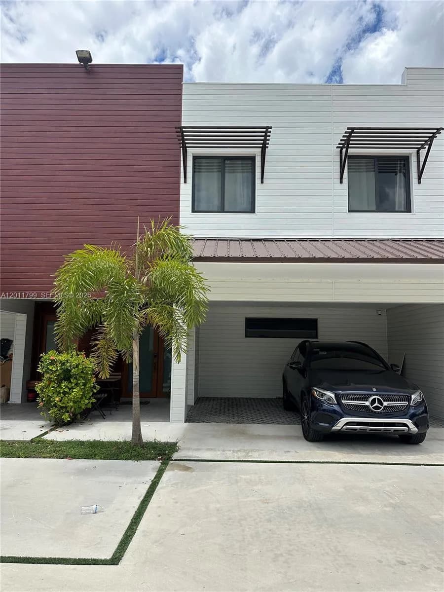 958 NW 10th St # 4, Florida City, FL 33034
