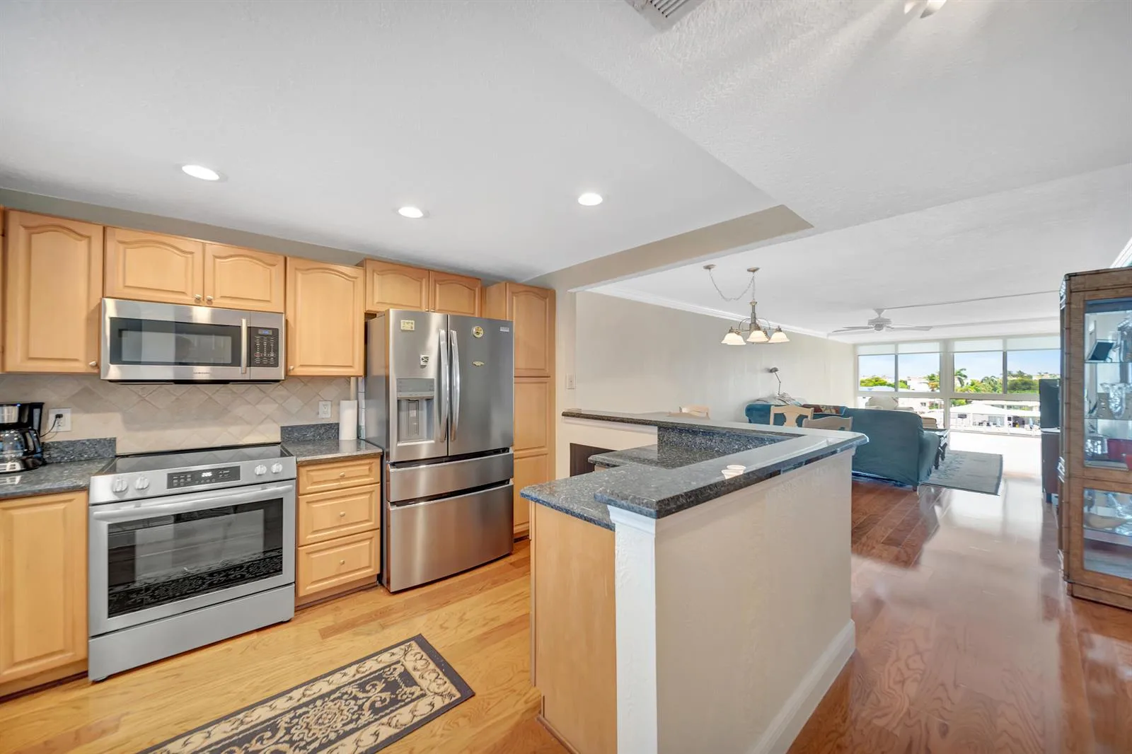 3100 NE 49 Street # 403, Fort Lauderdale FL 33308