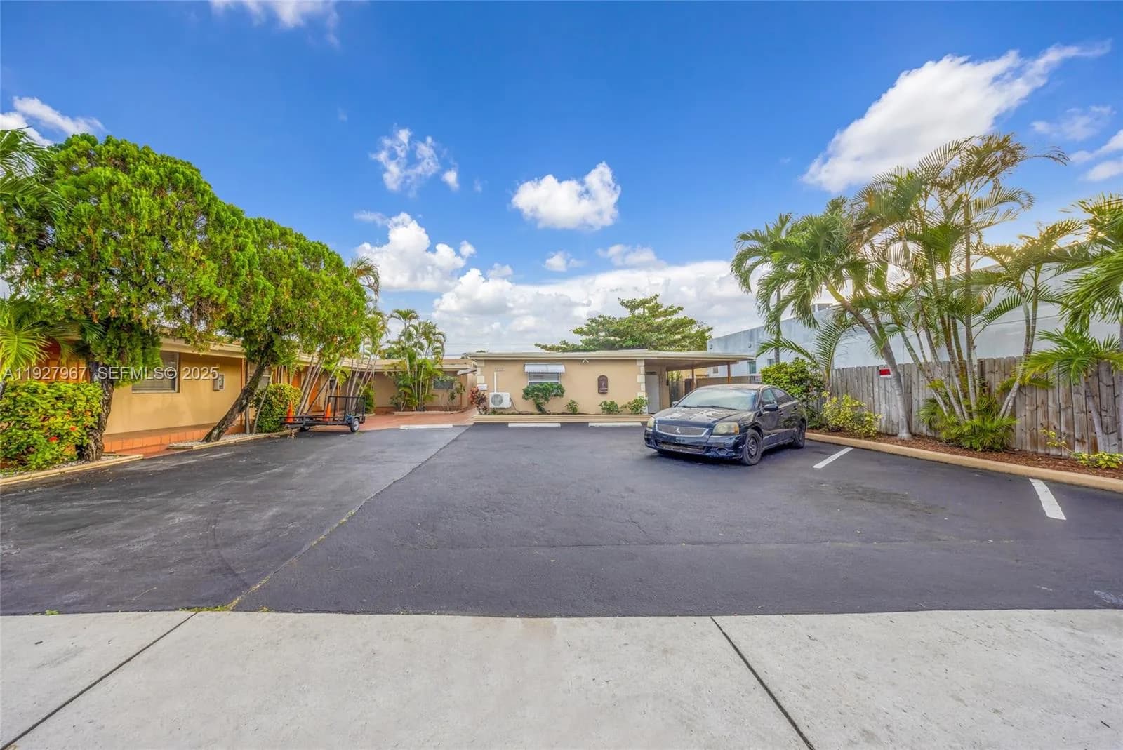 6124 Pembroke Rd, Miramar FL 33023