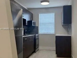 1607 NW 16th Ave # 1, Miami, FL 33125