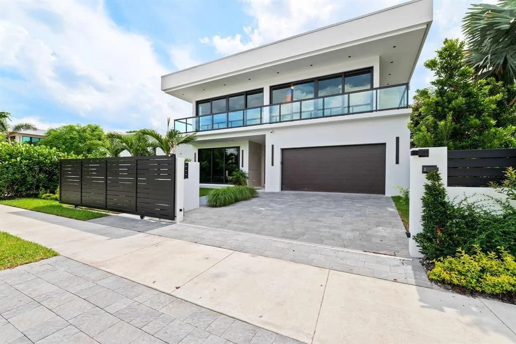 607 NE 17th Avenue, Fort Lauderdale, FL 33304
