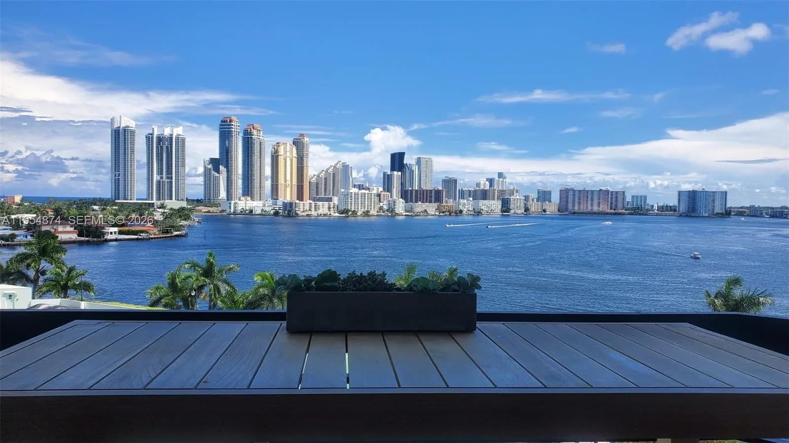 3600 Mystic Pointe Dr # 913, Aventura FL 33180