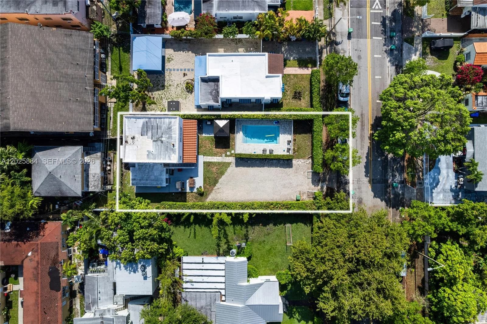2255 SW 10th St # B, Miami, FL 33135