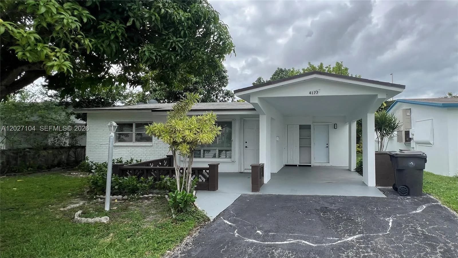 4177 NW 52nd Ave, Lauderdale Lakes FL 33319