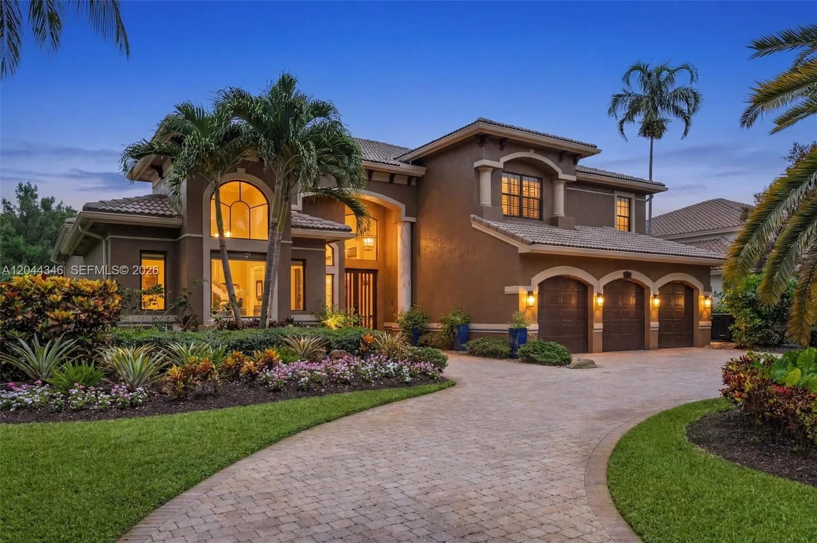 2982 E Lake Vista Cir, Davie FL 33328