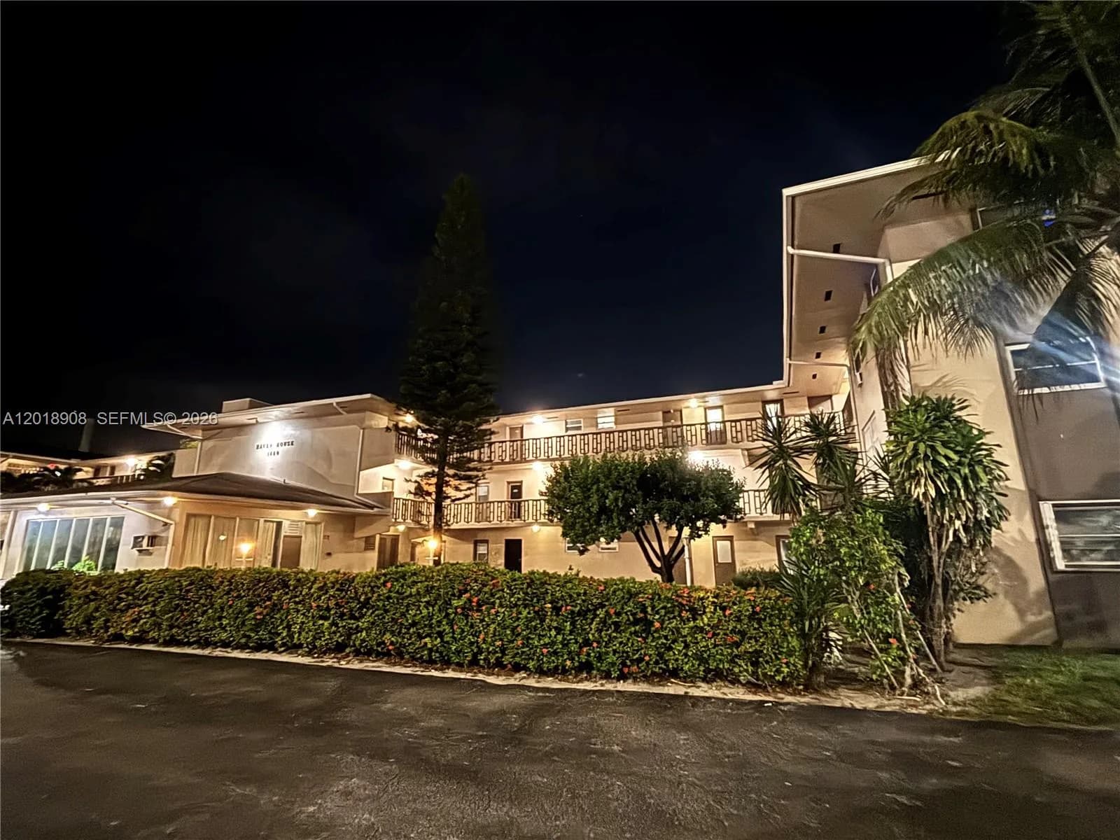 1480 E Sample Rd # 209, Pompano Beach, FL 33064