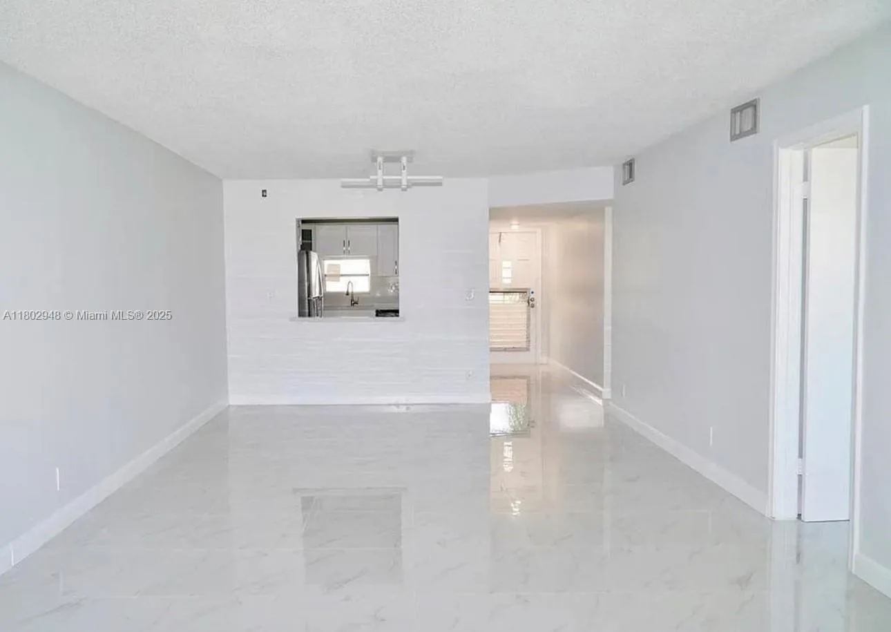 691 S Hollybrook Dr # 208, Pembroke Pines FL 33025