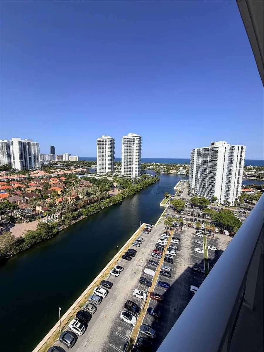 3701 N Country Club Dr # 1901, Aventura FL 33180
