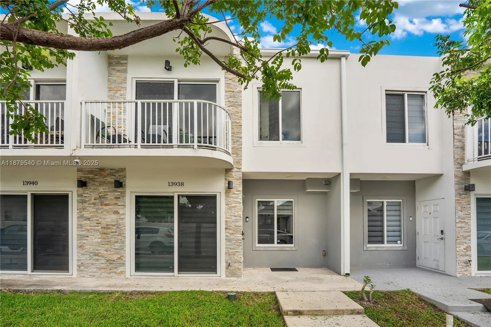 13938 SW 259 WAY, Homestead FL 33032