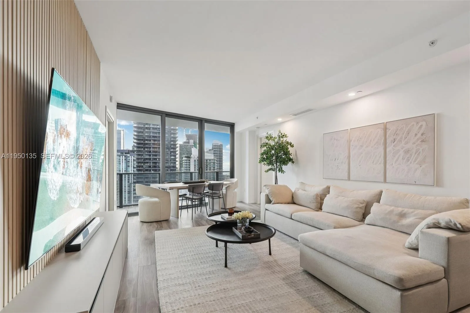 801 S Miami Ave # 3802, Miami FL 33130