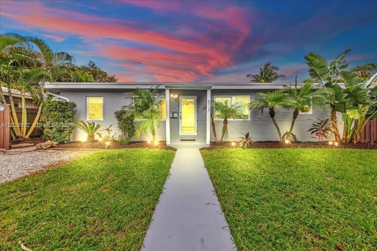 813 NE 17th St, Fort Lauderdale FL 33305