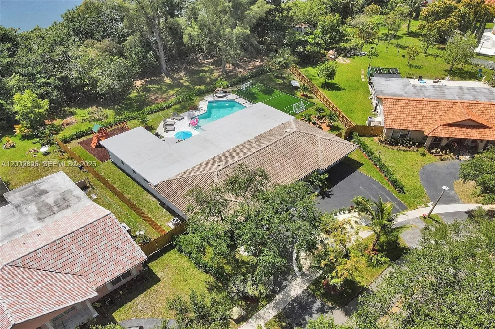 1960 SW 51st Ter, Plantation FL 33317
