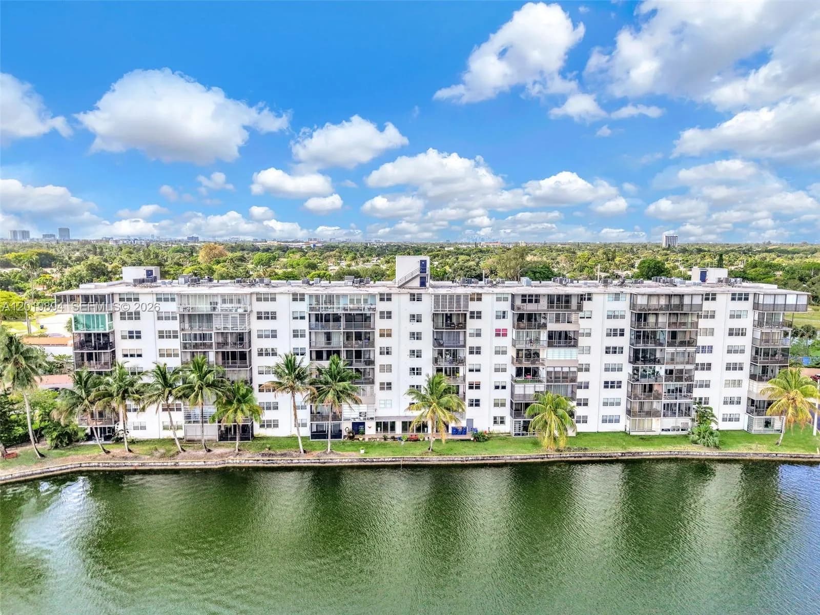 1075 NE Miami Gardens Dr # 408, Miami, FL 33179