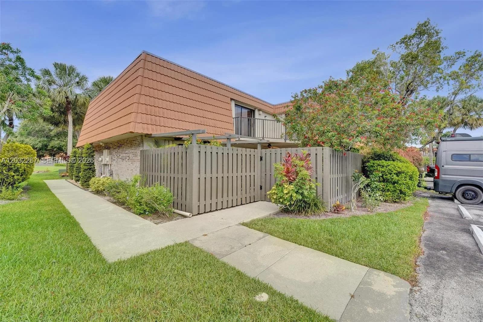 11100 SW 15th Mnr, Davie FL 33324