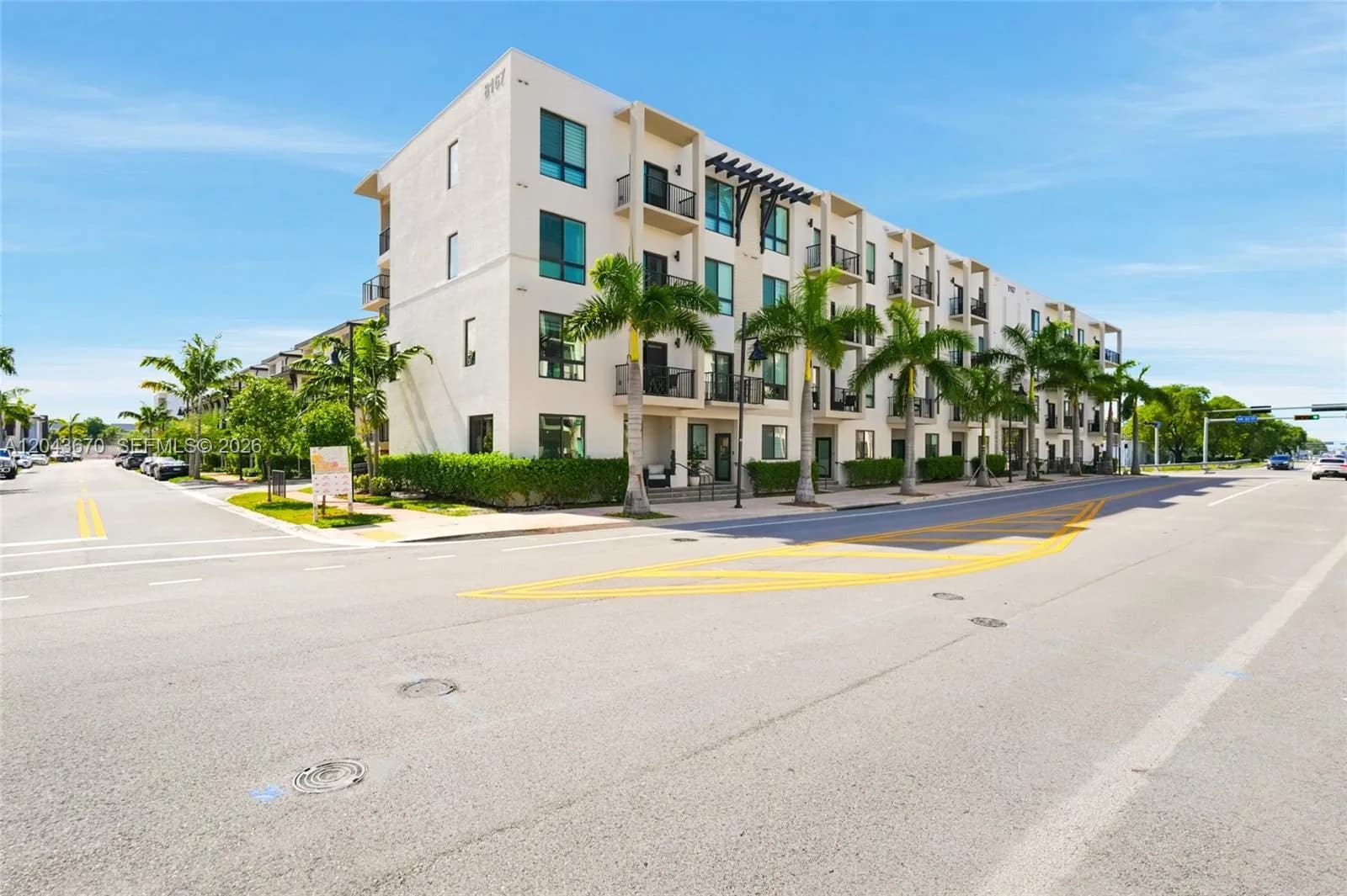 8167 NW 41st St # E-101, Doral FL 33166