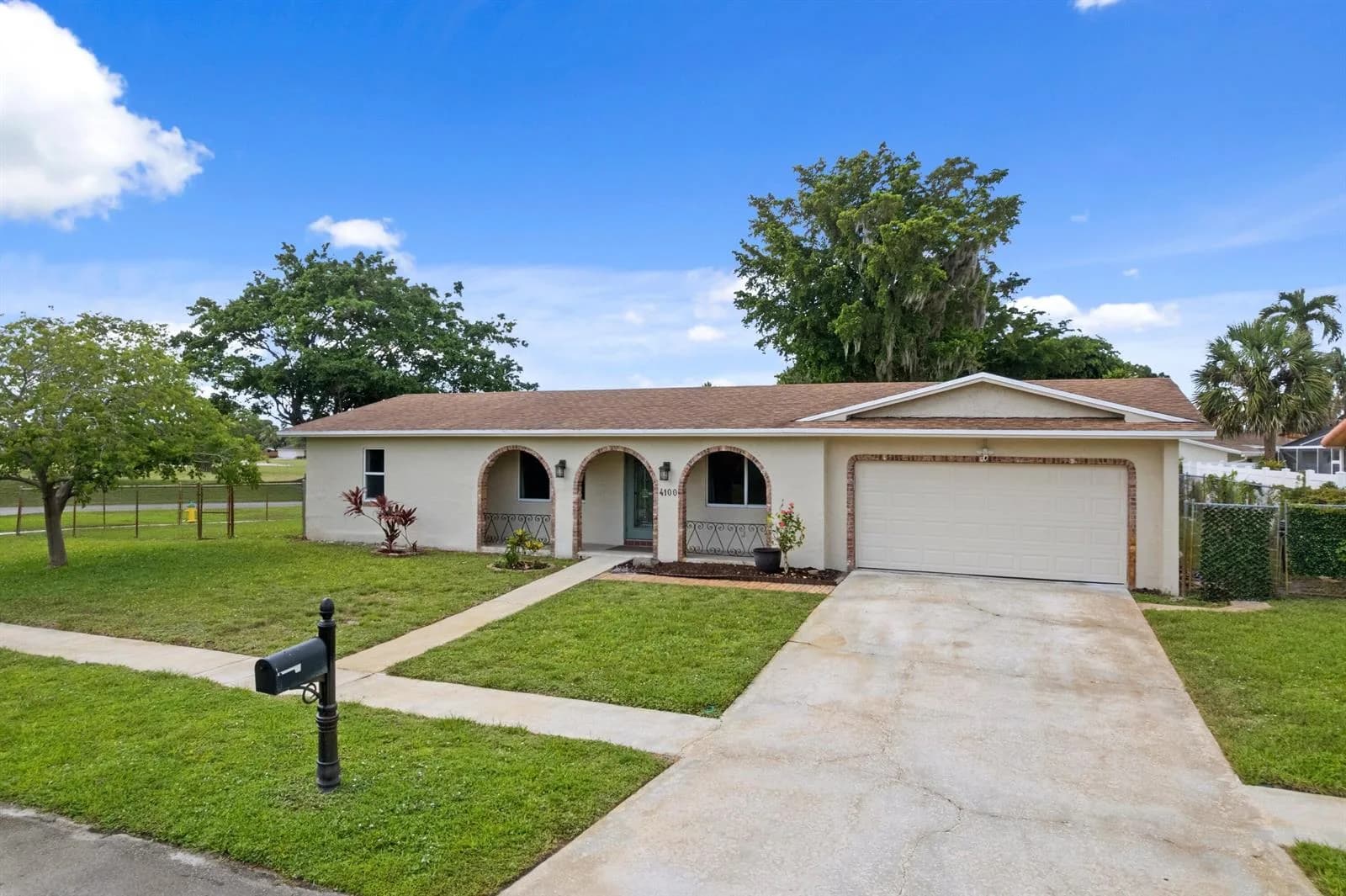 4100 NW 7th Street, Coconut Creek, FL 33066