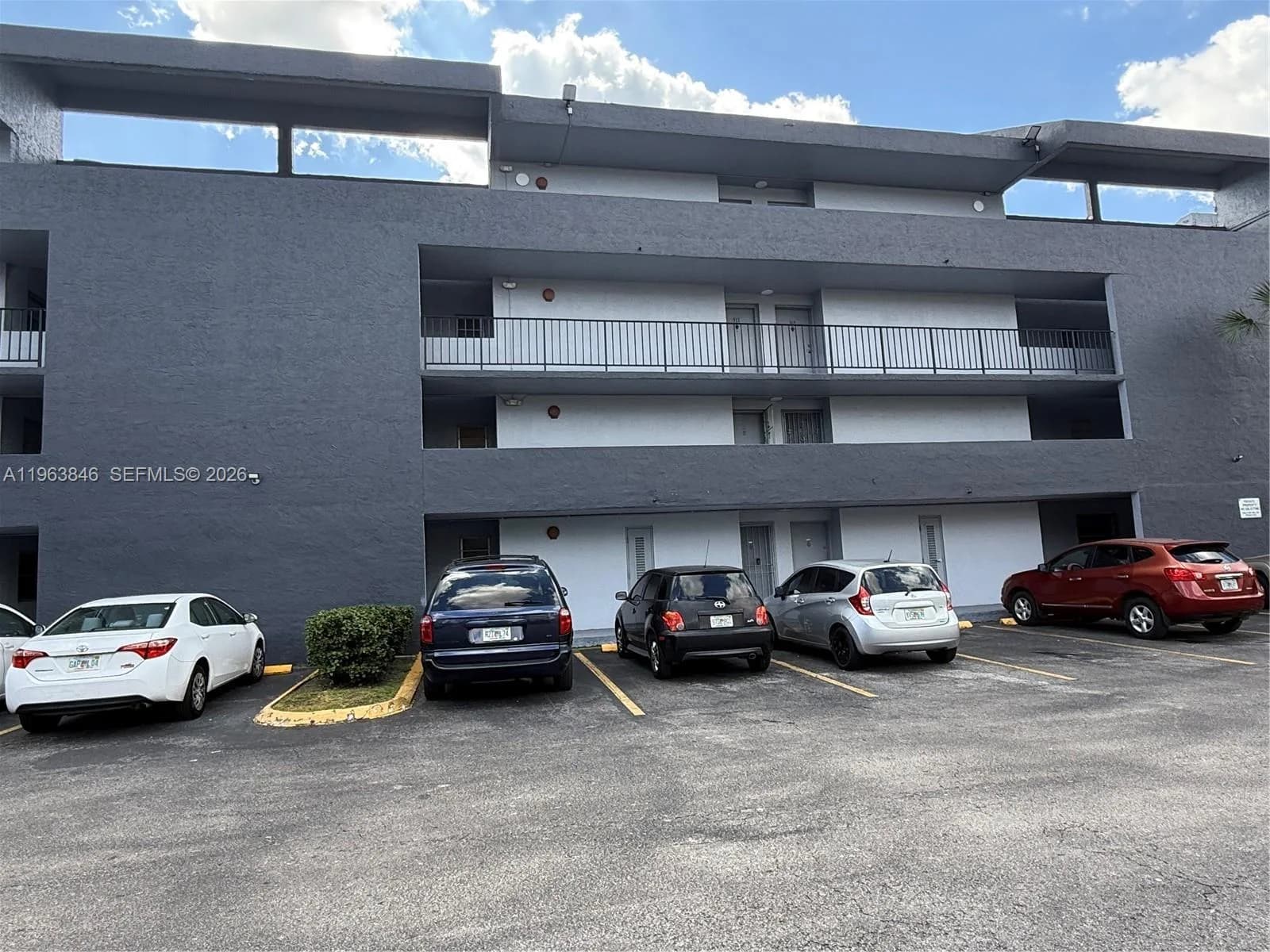 8821 W Flagler St # 411, Miami, FL 33174