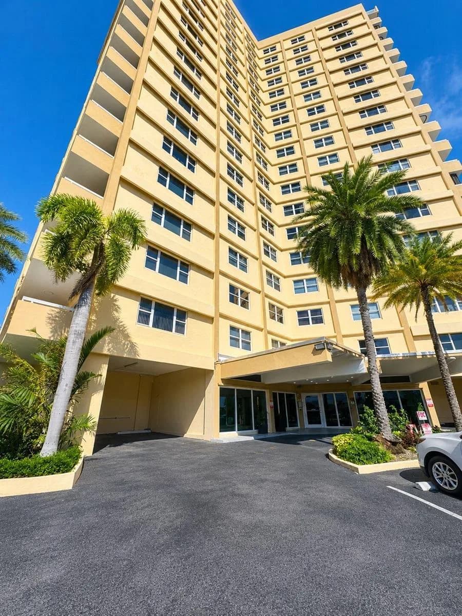 1200 Hibiscus Avenue # 806, Pompano Beach FL 33062