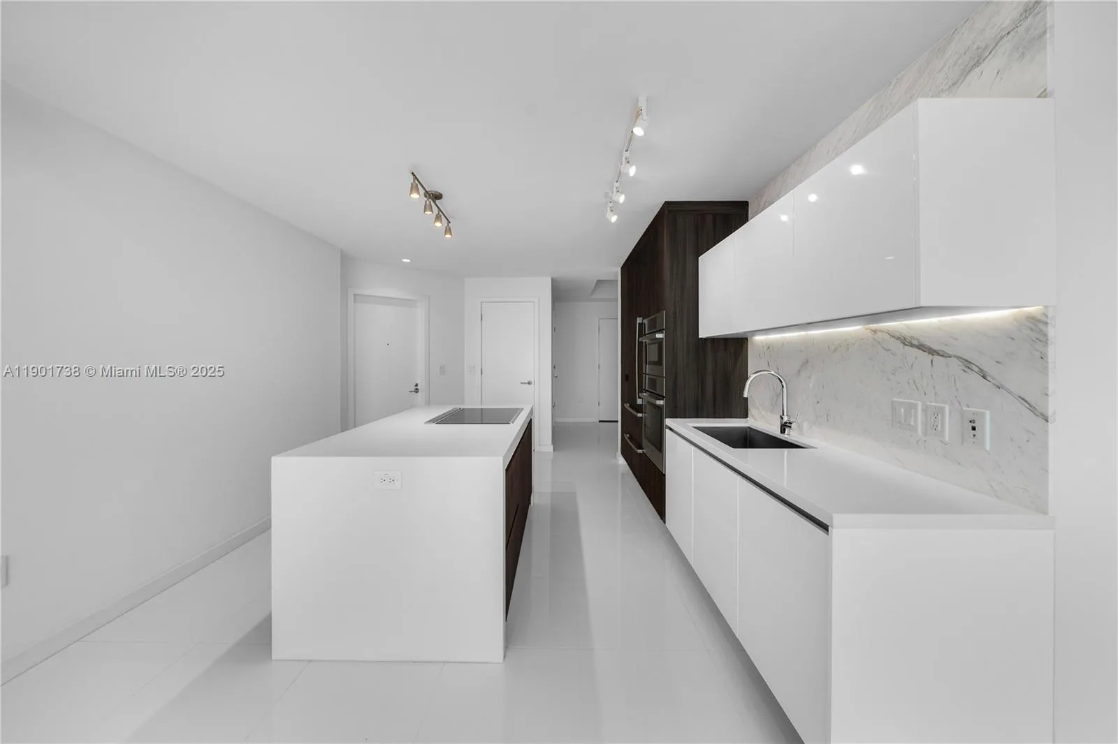 851 NE 1st AVE # 2106, Miami, FL 33132