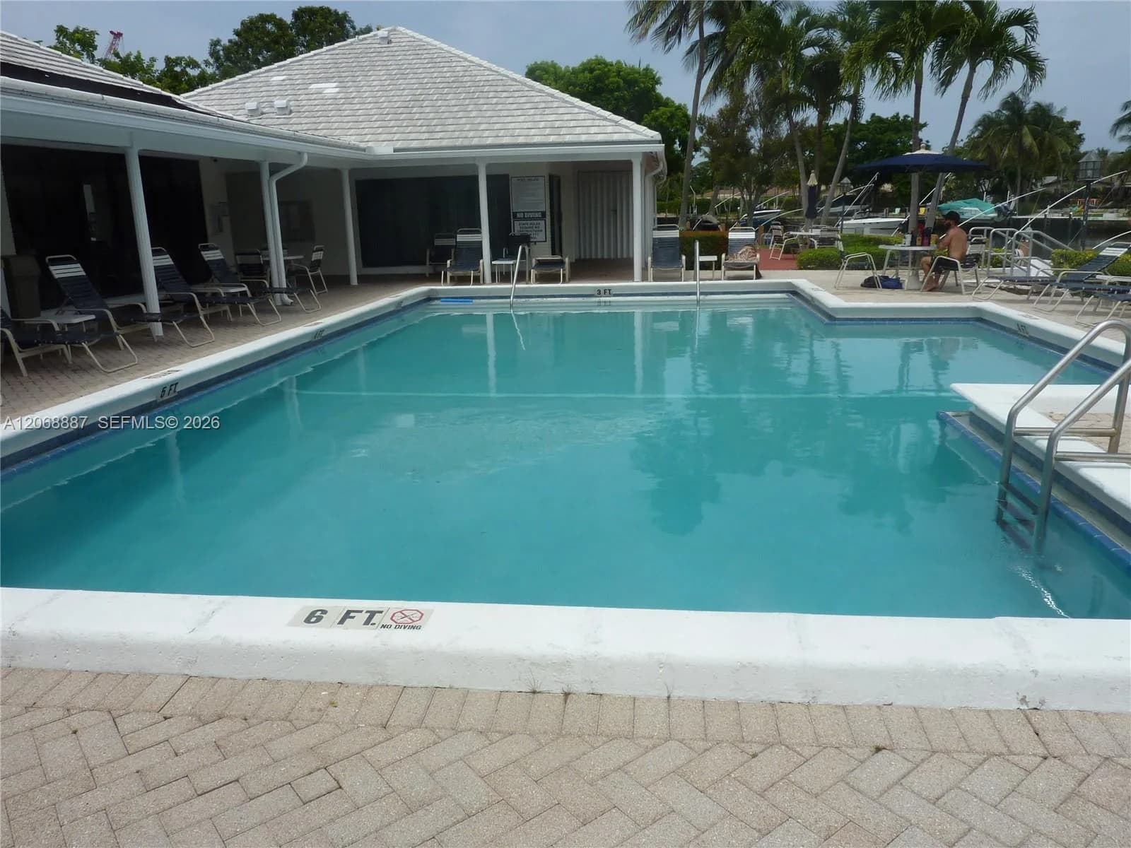 180 Cypress Club Dr # 811, Pompano Beach, FL 33060