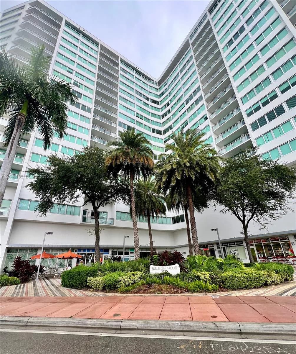7135 Collins Ave # 1523, Miami Beach, FL 33141