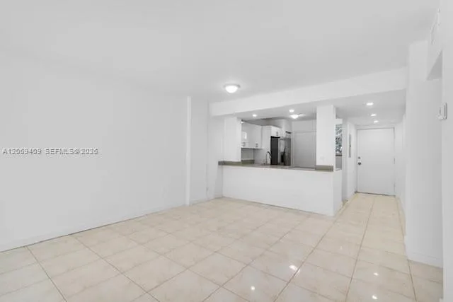 3660 NE 166th St # 114, North Miami Beach FL 33160