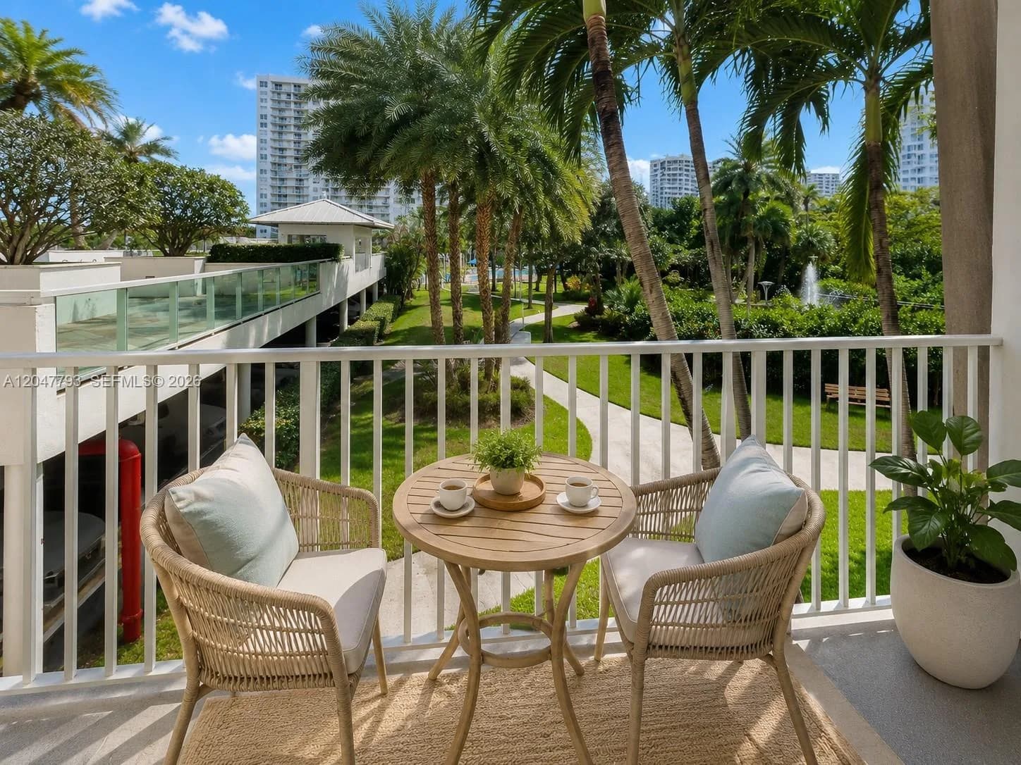 2801 NE 183rd St # 208W, Aventura, FL 33160