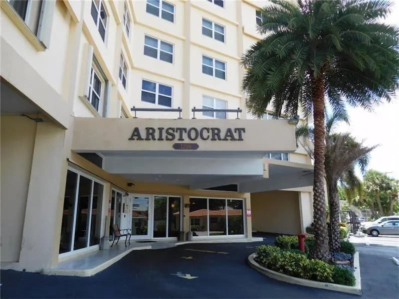 1200 Hibiscus Avenue # 702, Pompano Beach, FL 33062