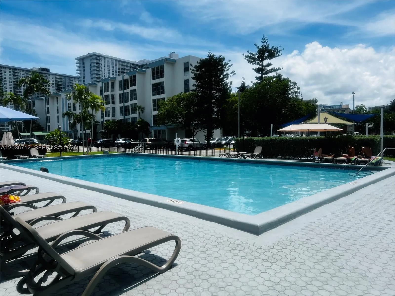 17570 Atlantic Blvd # 206, Sunny Isles Beach, FL 33160