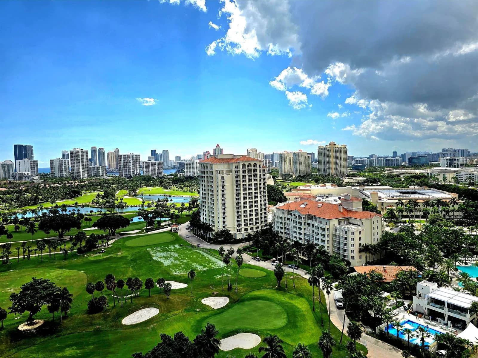 20335 W Country Club Drive # 2208, Aventura, FL 33180